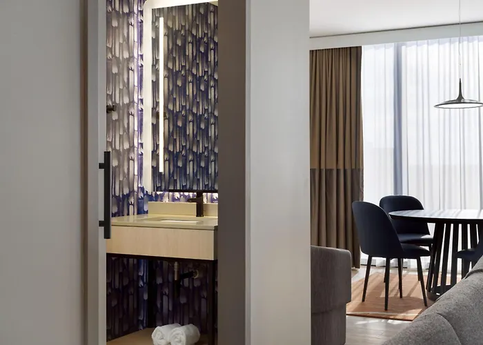 Cascade Hotel, Kansas City, A Tribute Portfolio Hotel